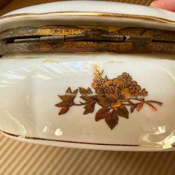 Vintage Arnartcreation Herend Porcelain Floral Gold hinged Decorative box - Picture 9 of 15